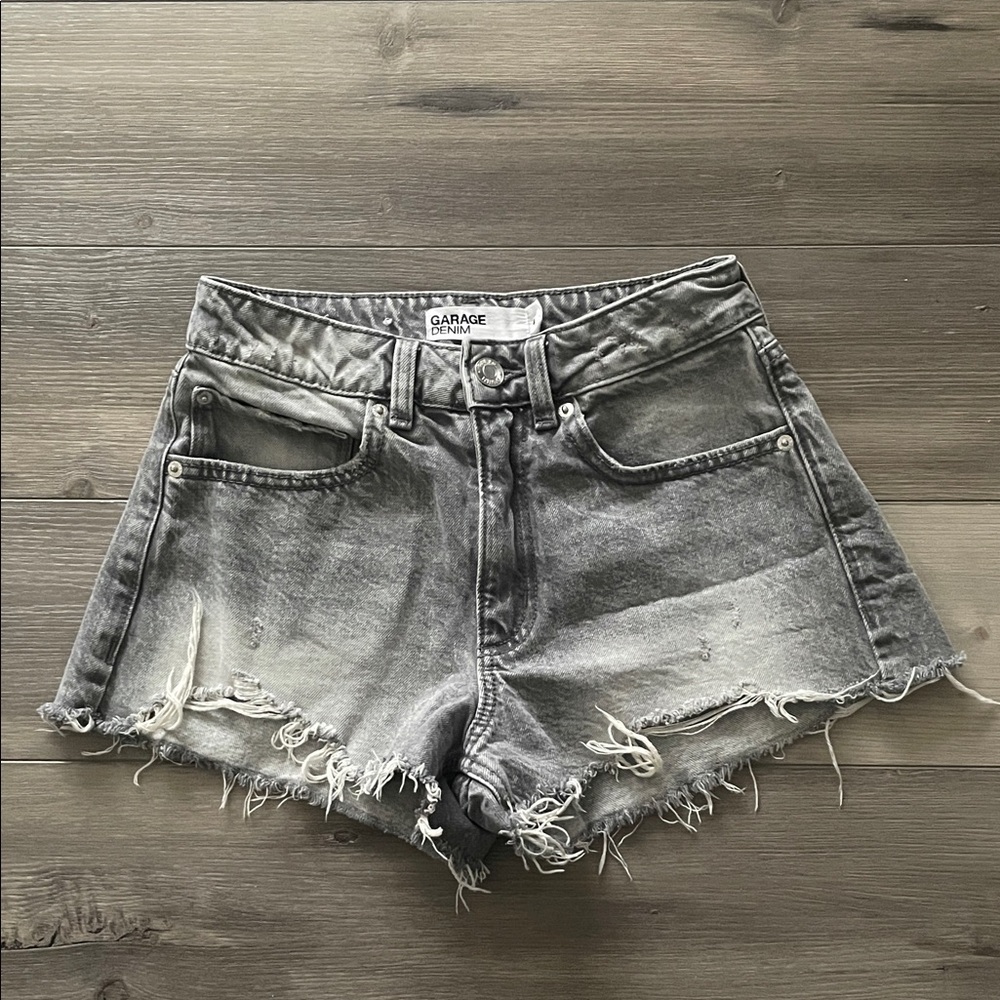 garage gray festival denim shorts - size 24